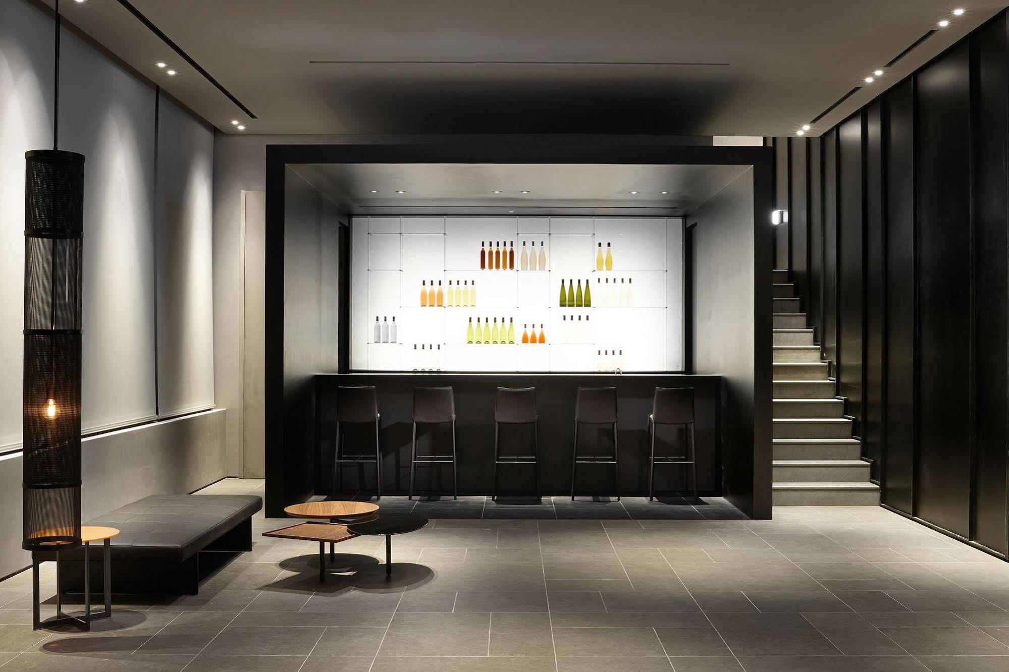 Shilla Seocho Gangnam Station Hotel 4*